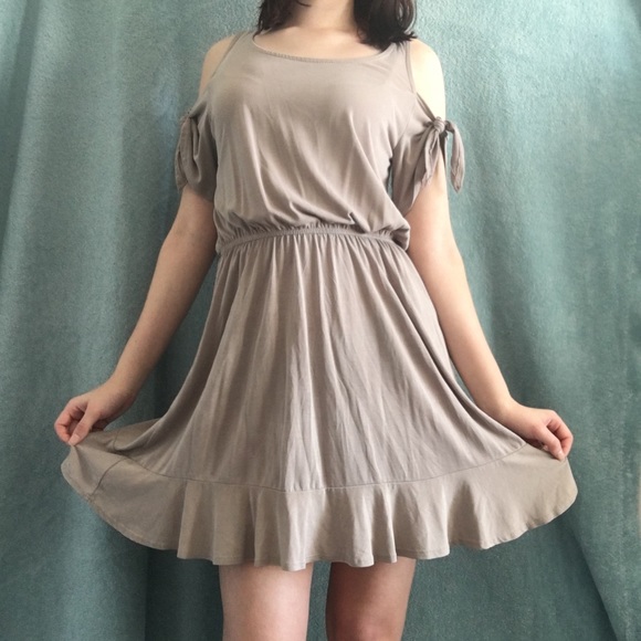 Cream Mini Dress With Tie Detailing - Picture 2 of 4